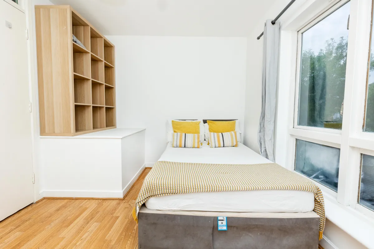 House Keyworth Close in London