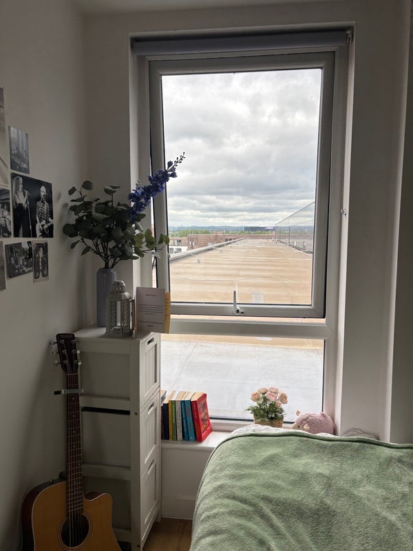 Room Advent Way in Manchester