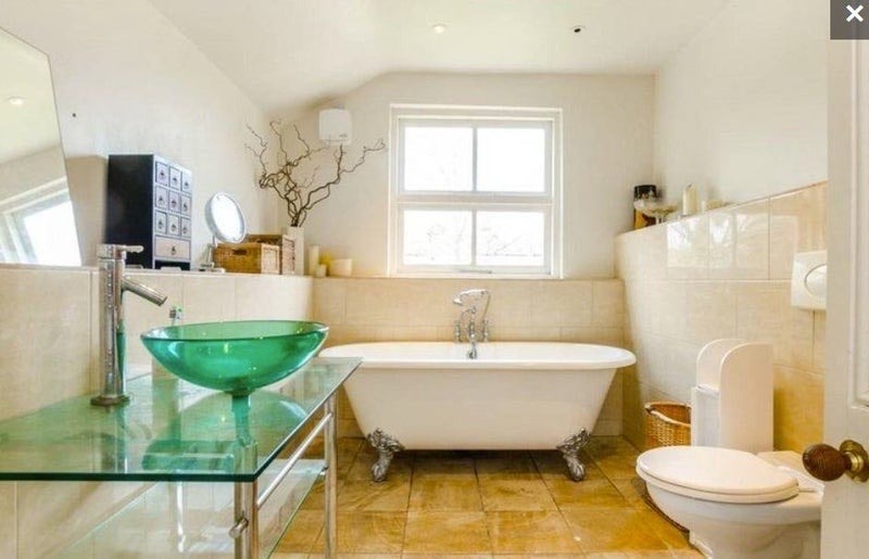 Room Vansittart Road in Greater London