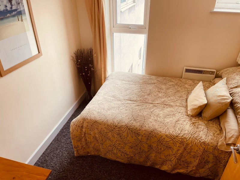 Room London Road in Newcastle-under-Lyme