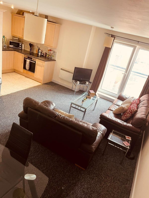 Room London Road in Newcastle-under-Lyme