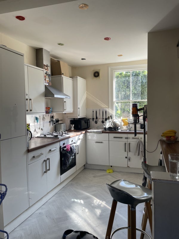 Room Upper North Street in Greater London