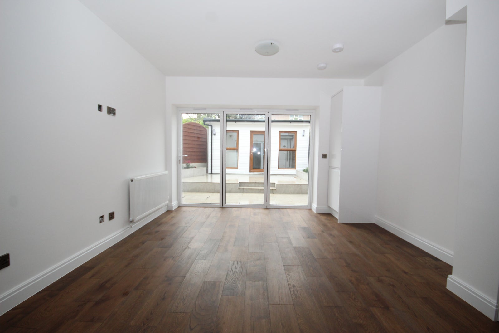Flat St. James Gardens in Greater London