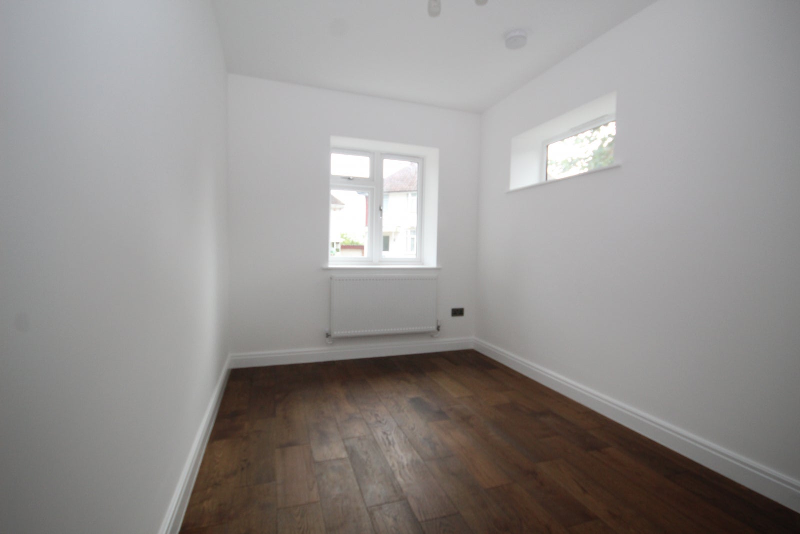 Flat St. James Gardens in Greater London