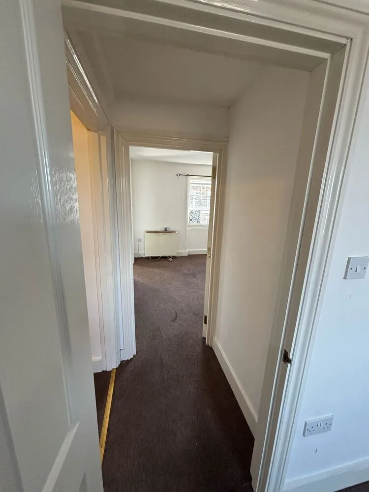 Flat Harmer Street in Gravesham
