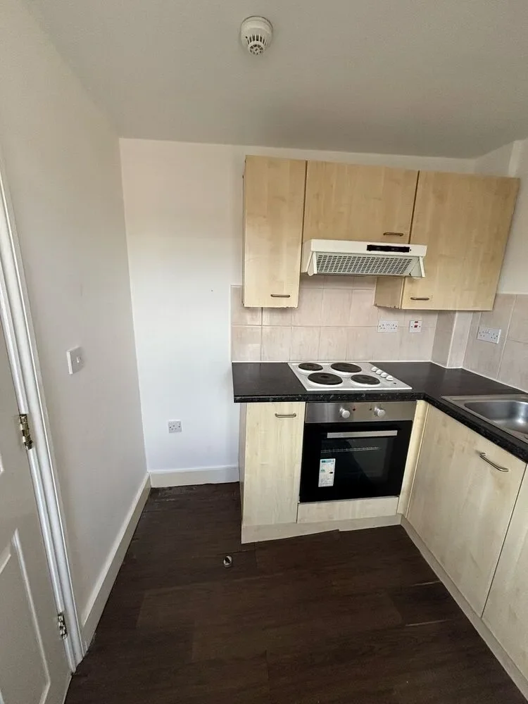 Flat Harmer Street in Gravesham