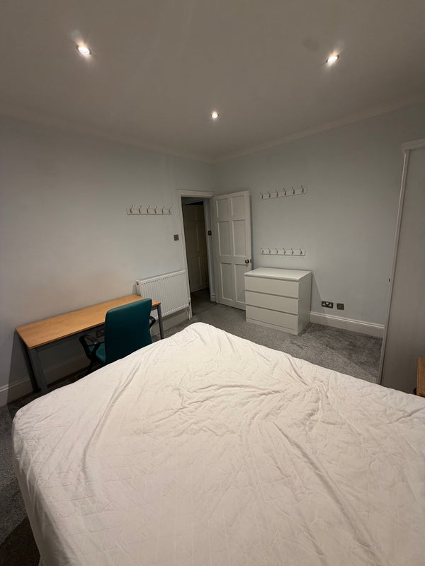 Room Ashley Down Road in Bristol