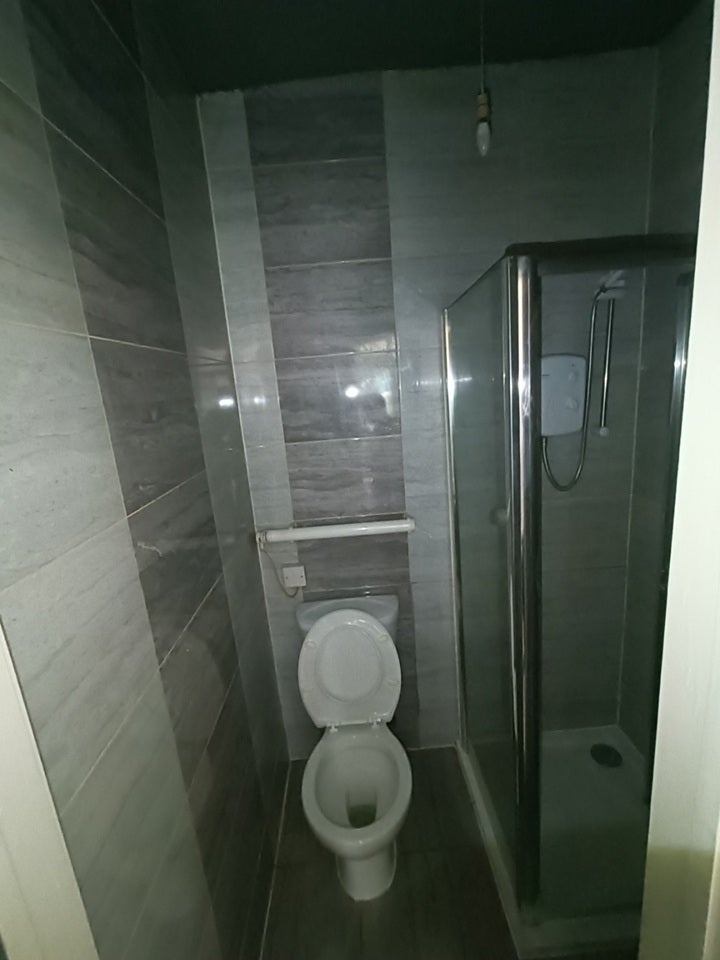 Room Marmadon Road in Greater London