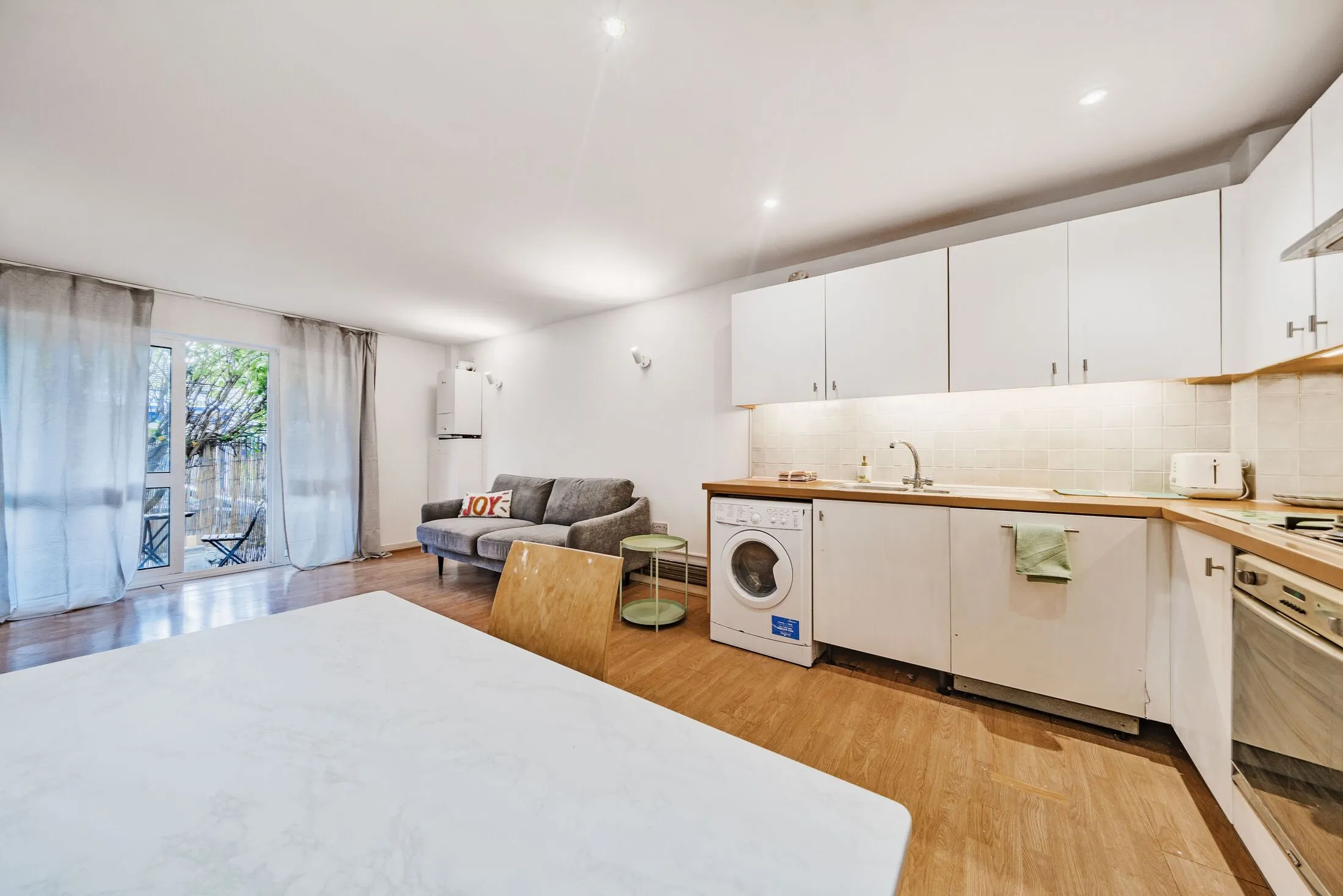 Flat Roserton Street in Greater London
