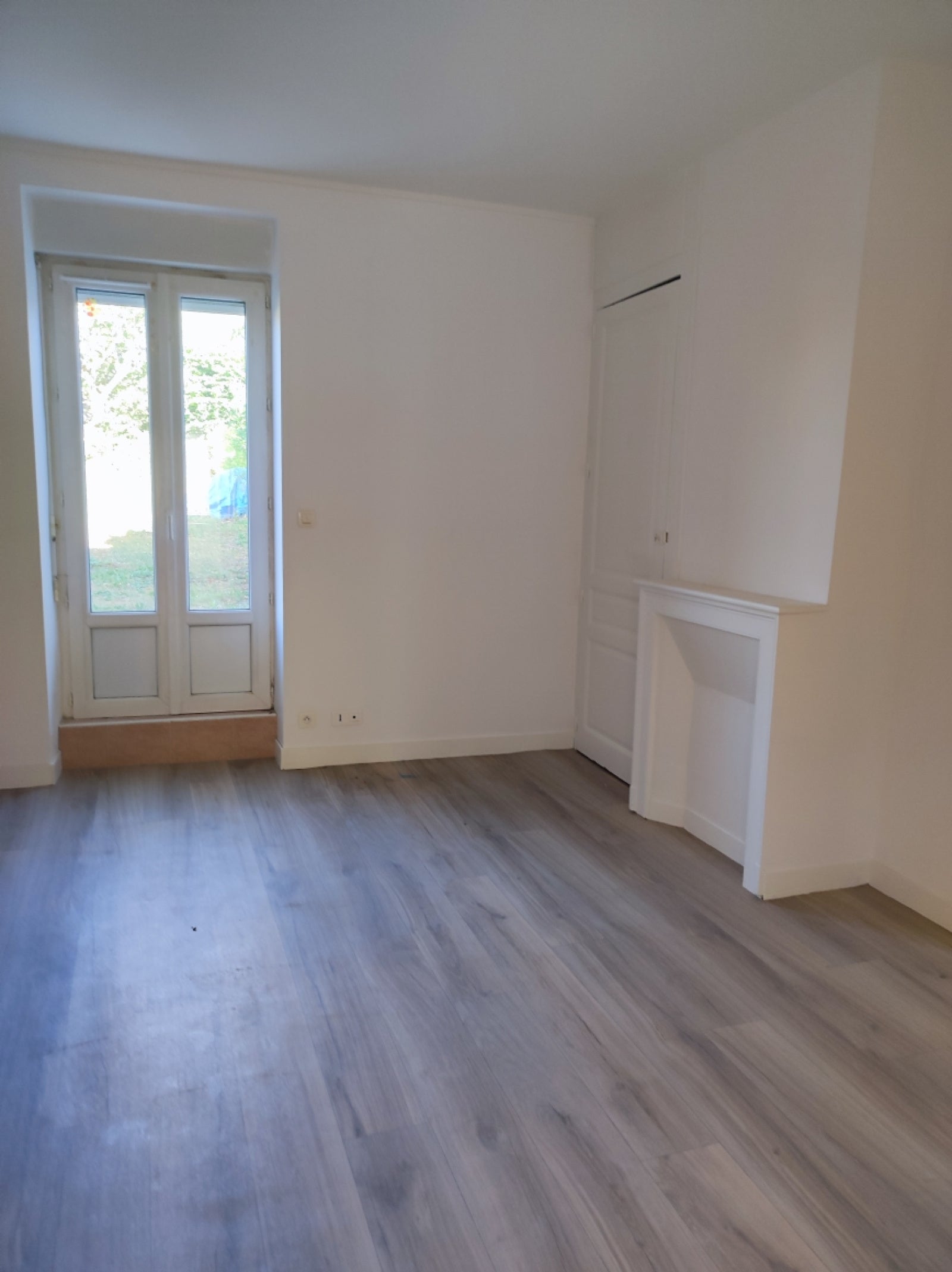 Flat Boulevard de l'Hôtel de Ville in Saint-Yrieix-la-Perche