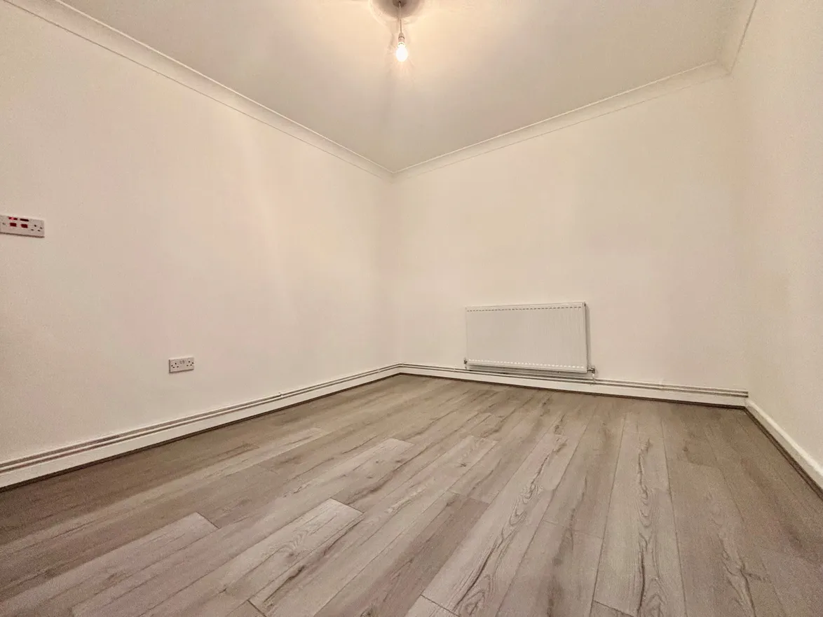 Flat Napier Road in Gillingham
