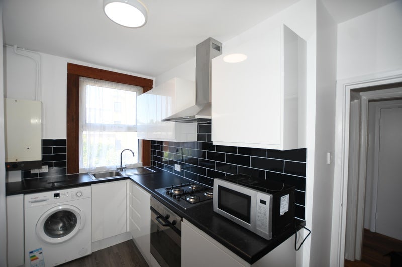 Flat Hornsey Park Road in Greater London