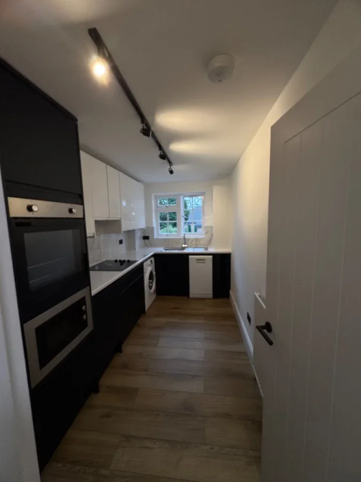 Flat Witham Road in Greater London