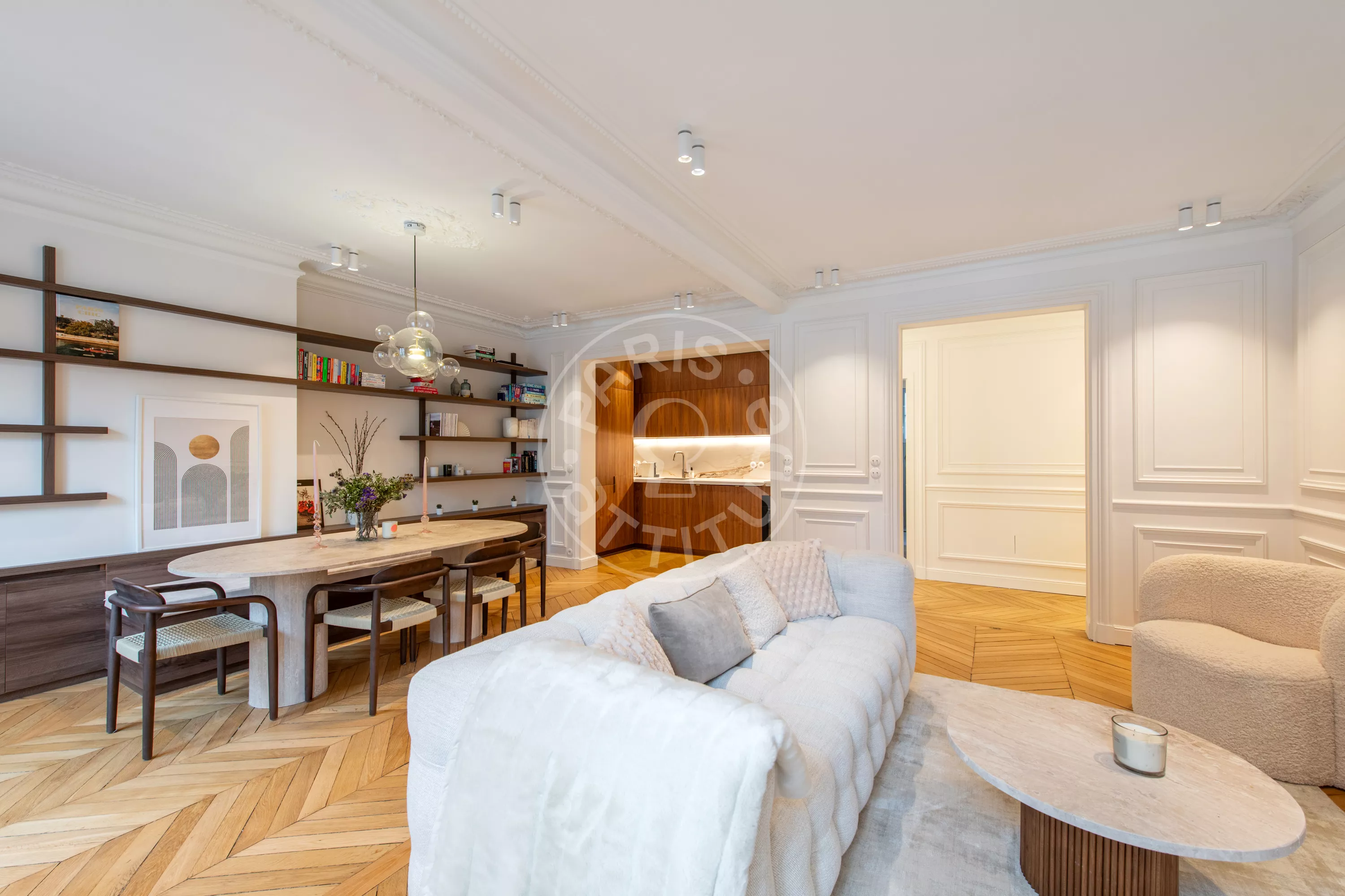 Flat Rue Pierre Fontaine in Paris