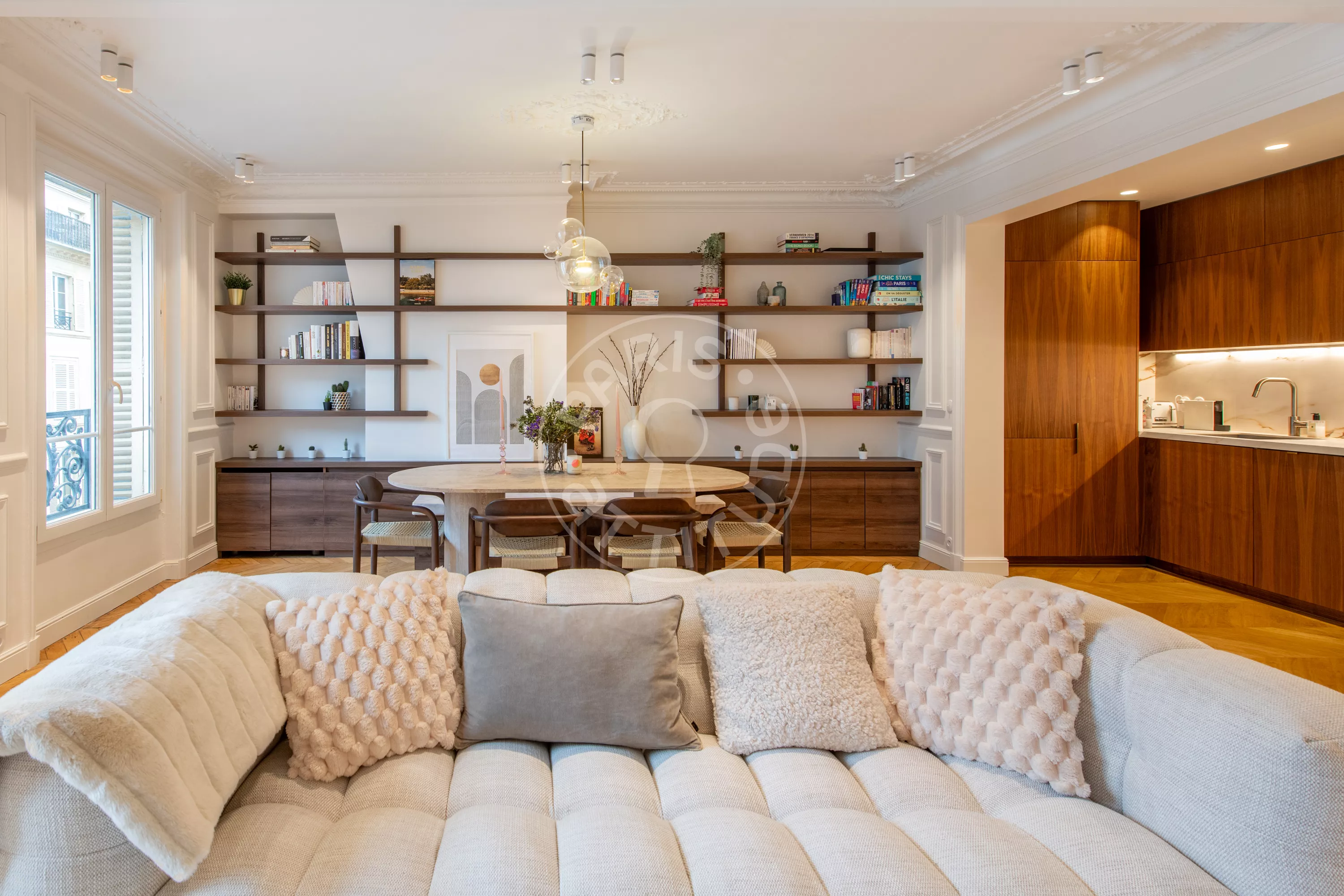 Flat Rue Pierre Fontaine in Paris