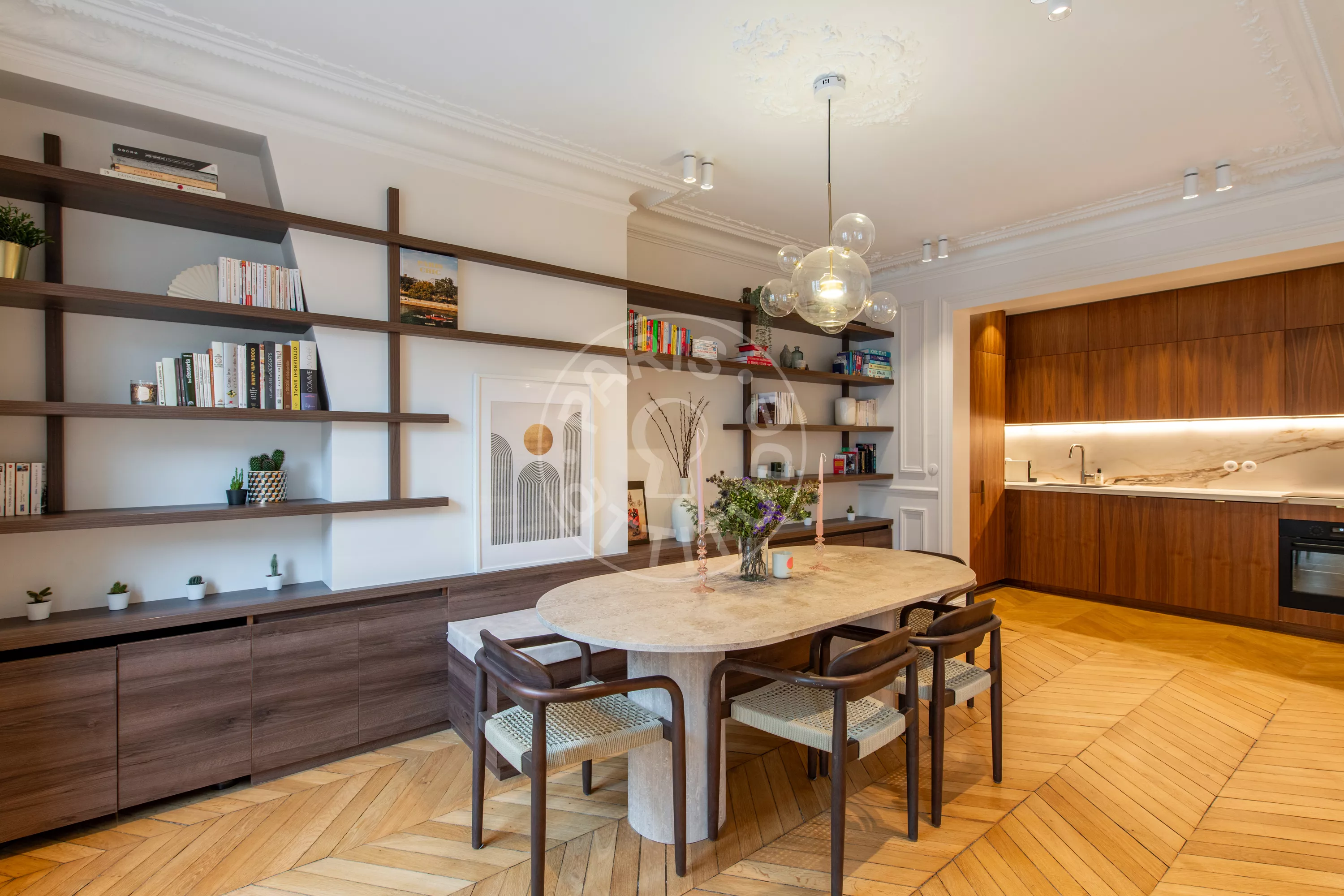 Flat Rue Pierre Fontaine in Paris