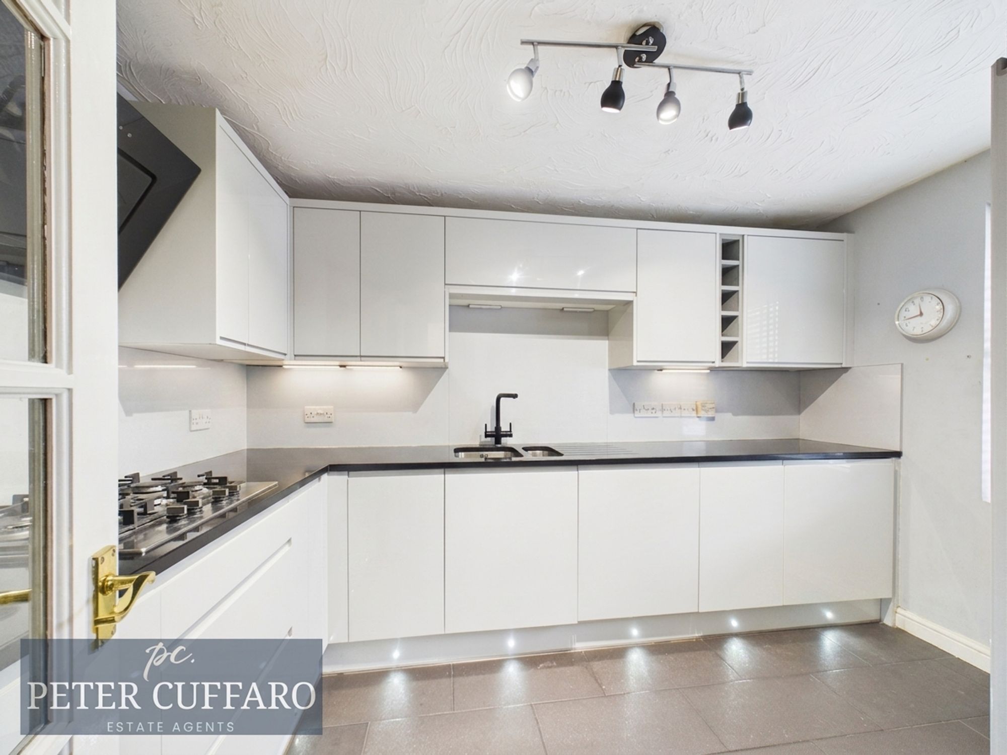 House Doulton Close in Harlow