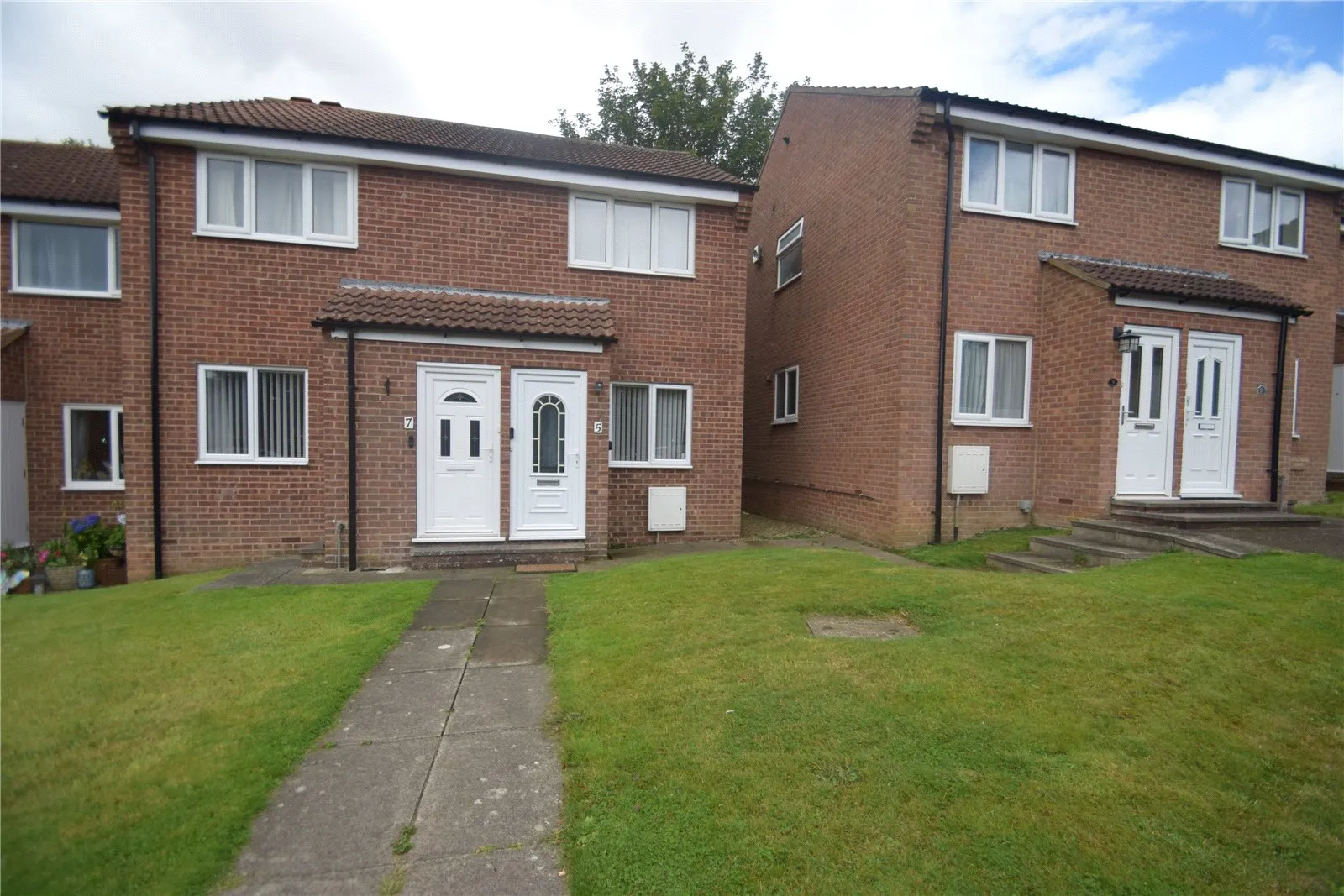 Flat Caburn Close in Scarborough