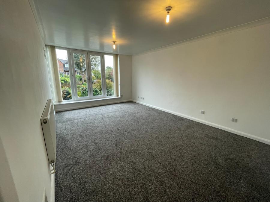 Flat The Mount in Heswall