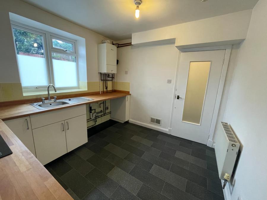 Flat The Mount in Heswall