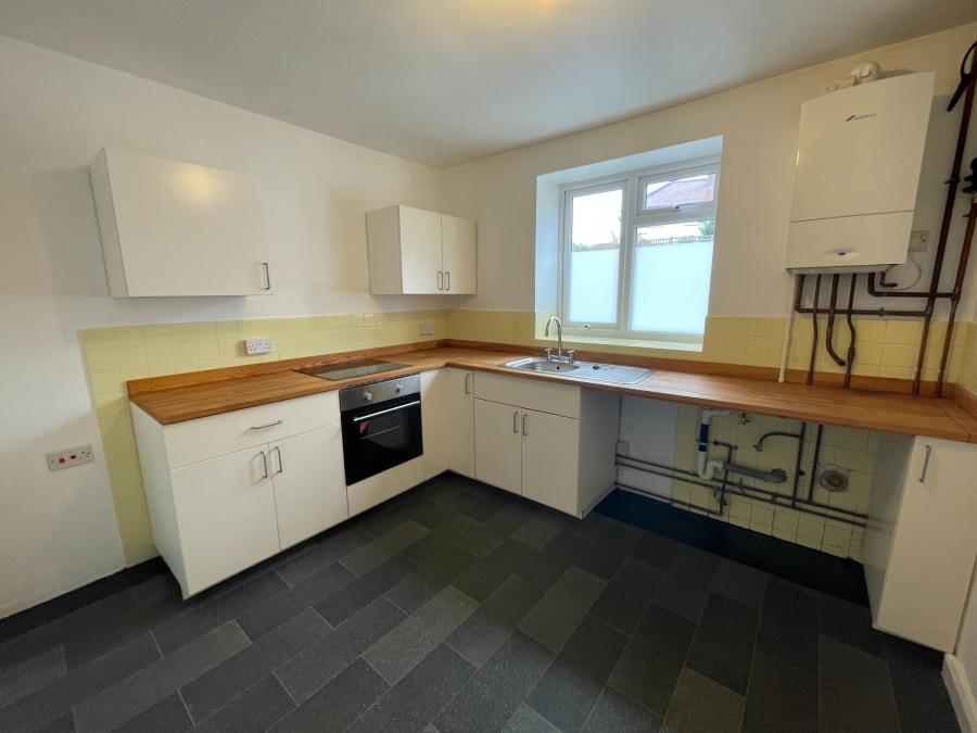 Flat The Mount in Heswall