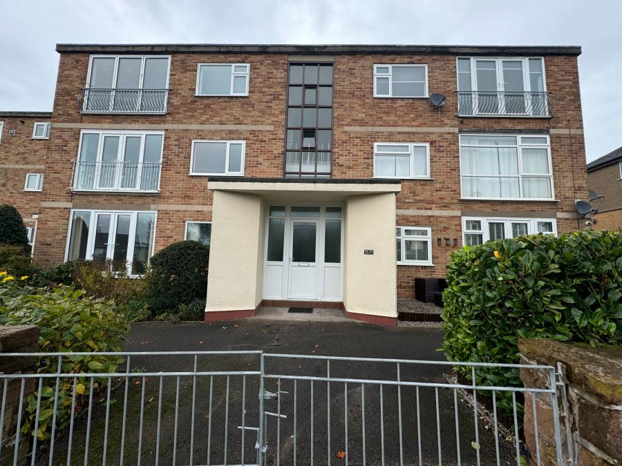 Flat The Mount in Heswall