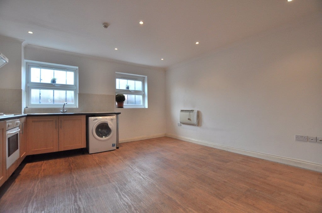 Flat Kingsland Road in Greater London