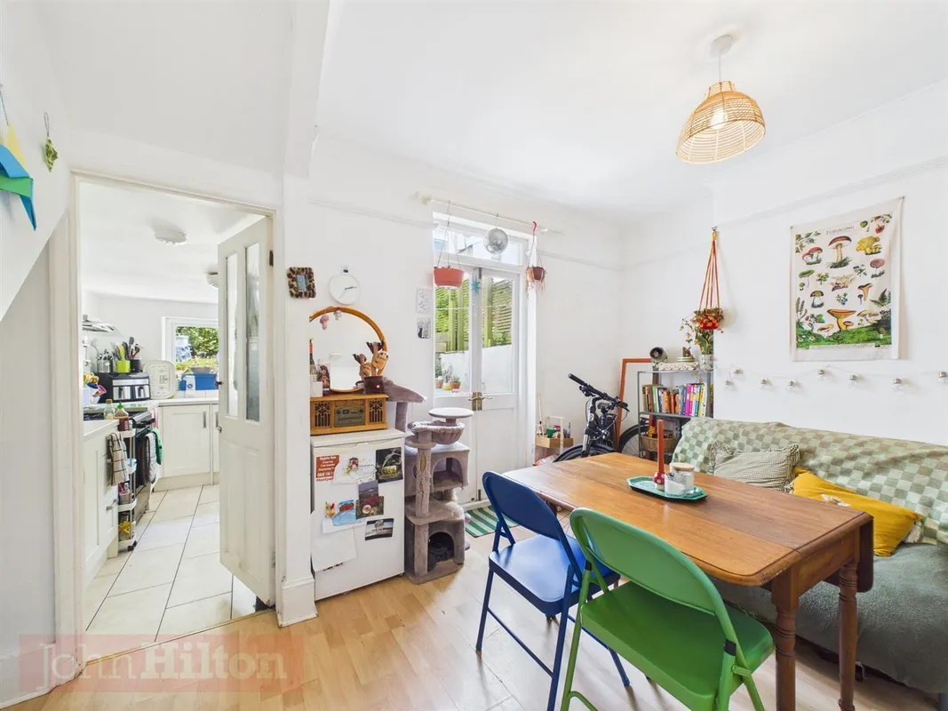 Flat Bentham Road in Brighton