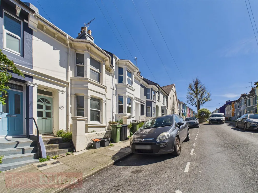 Flat Bentham Road in Brighton