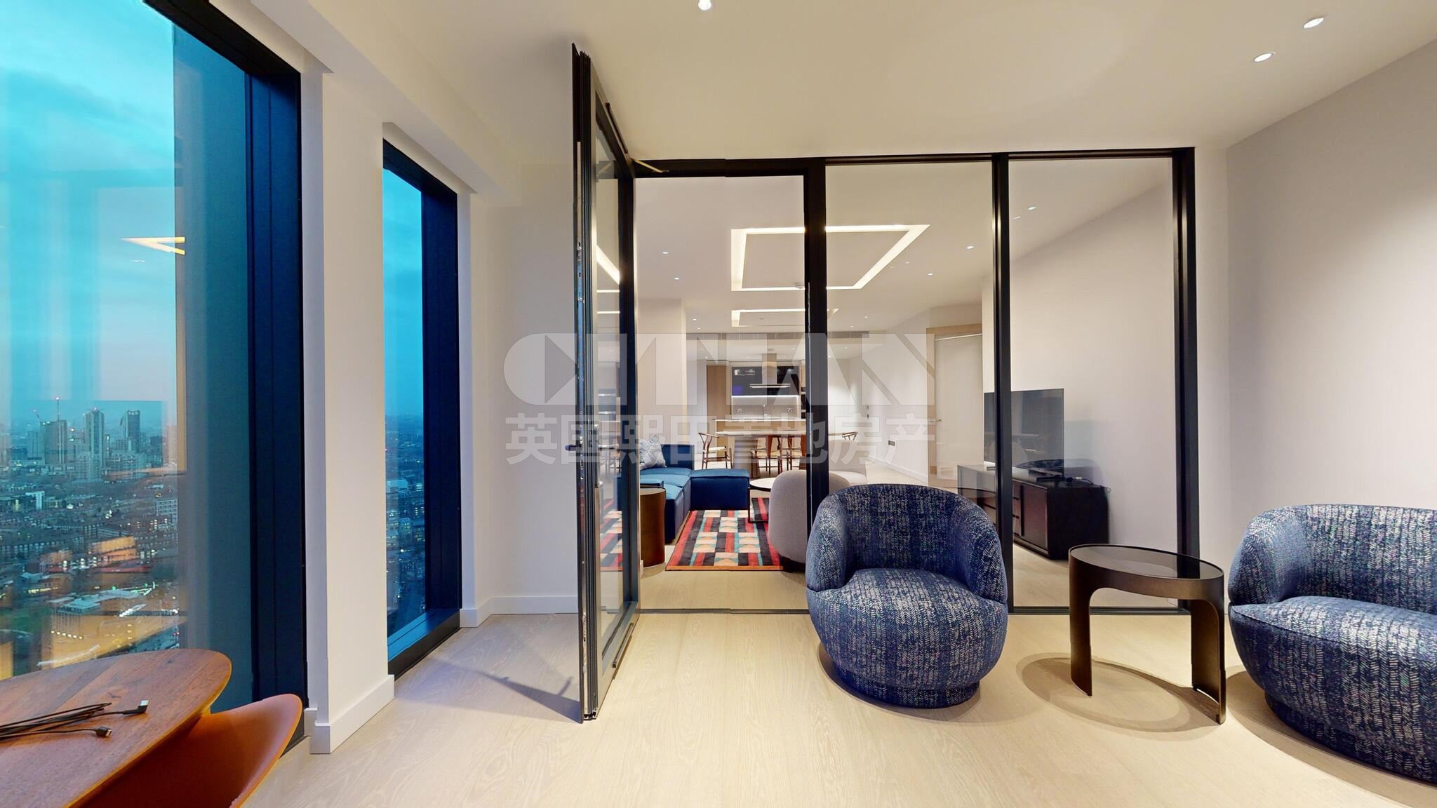 Flat Nine Elms Lane in Greater London