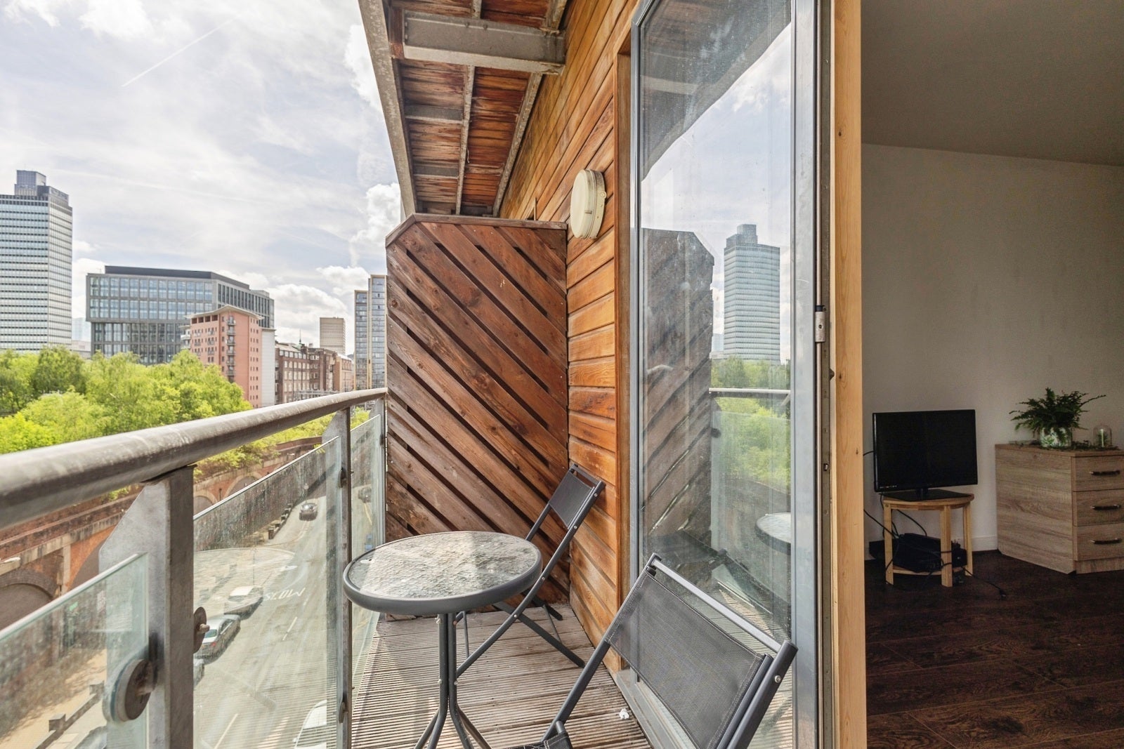 Flat Hornbeam Way in Manchester