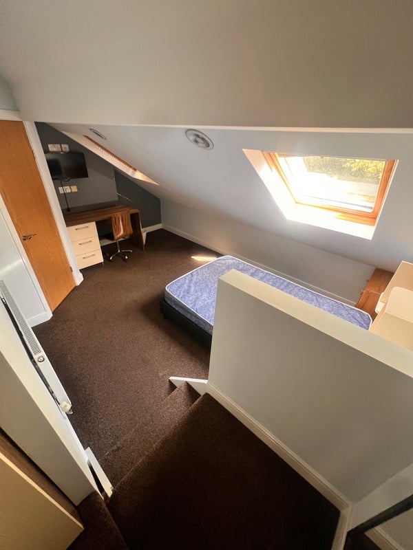 Room Bournbrook Road in Birmingham