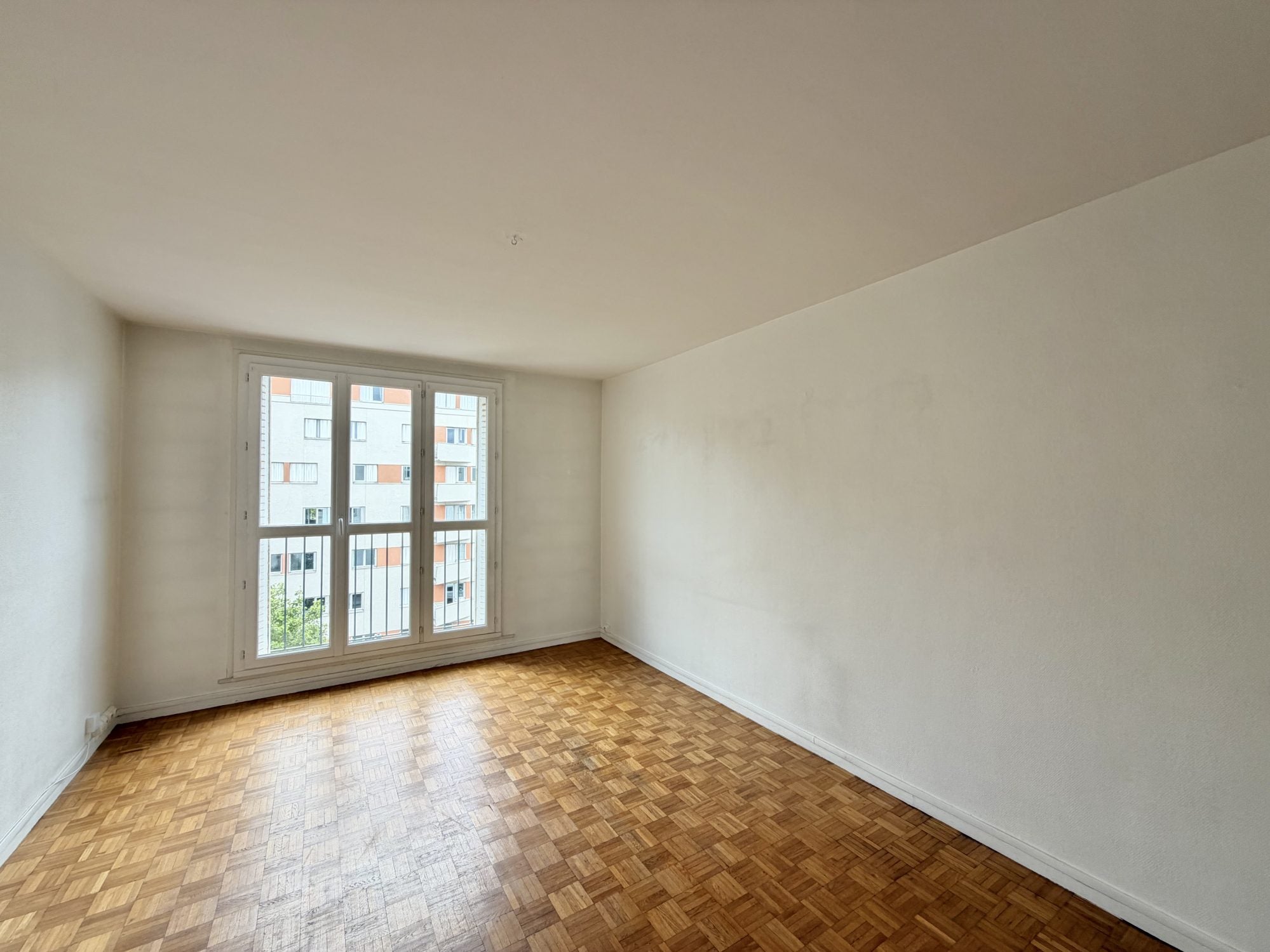 Flat Rue du Pont Colbert in Versailles