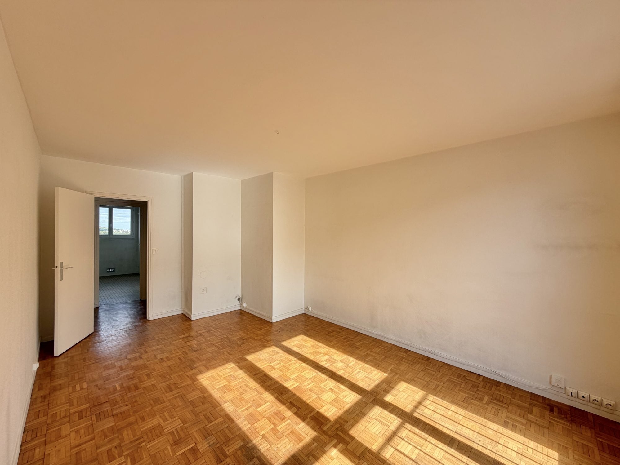Appartement Rue du Pont Colbert à Versailles