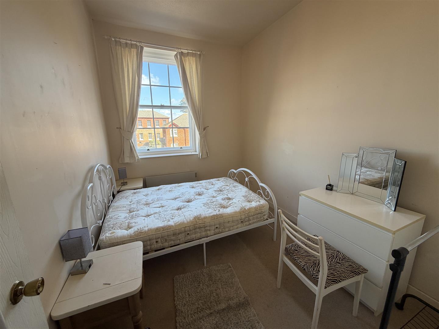 Flat Wellington Court in Weymouth