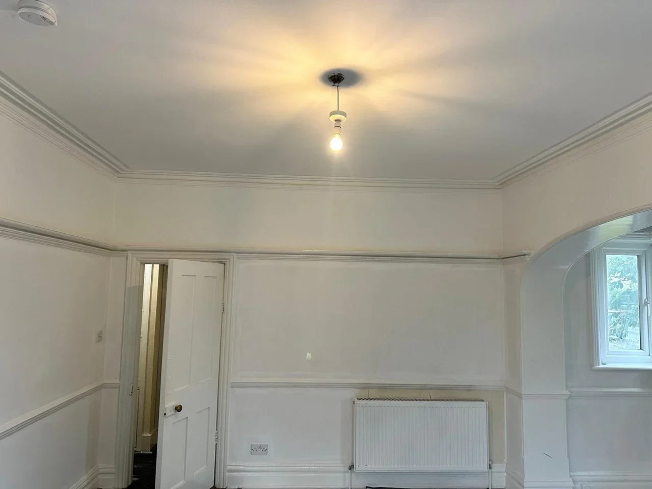 Flat Hillcroome Road in Greater London