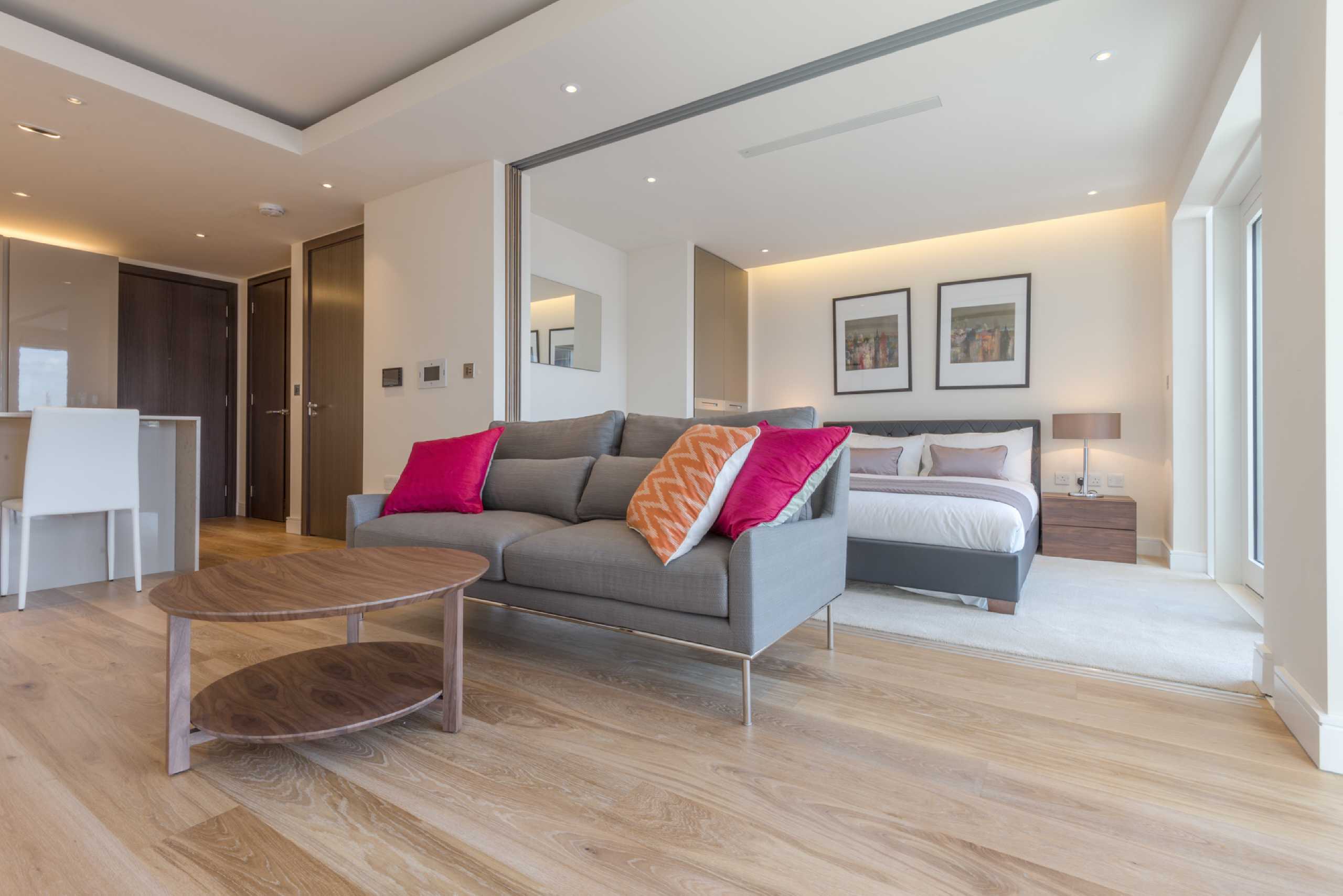 Flat Thurstan Street in Greater London