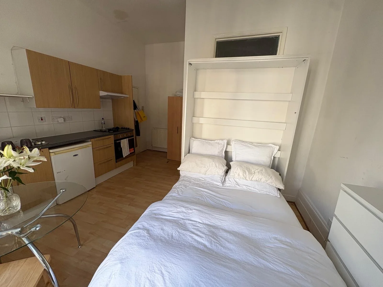 Flat Alkham Road in Greater London