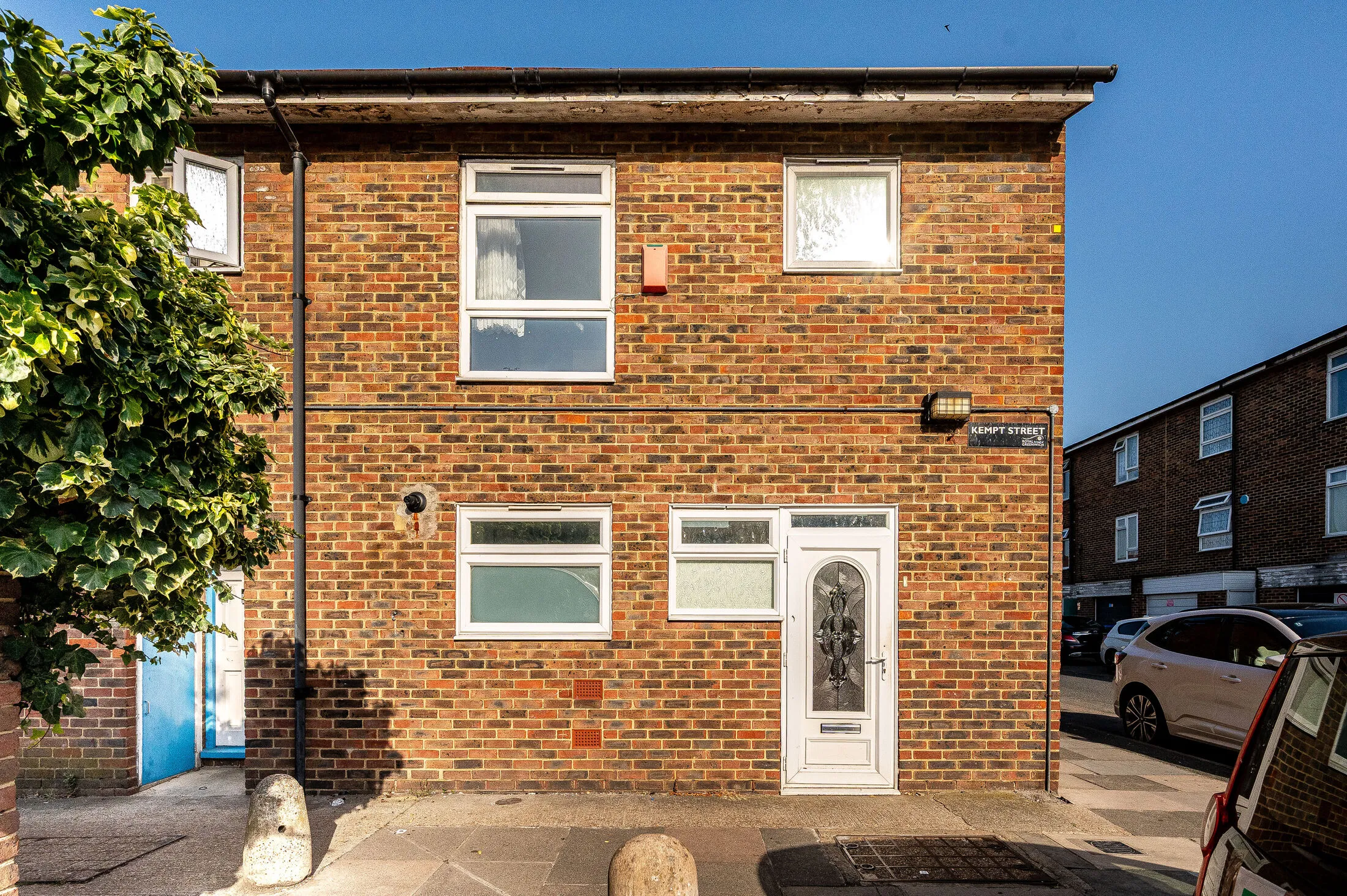 House Jefferson Walk in Greater London