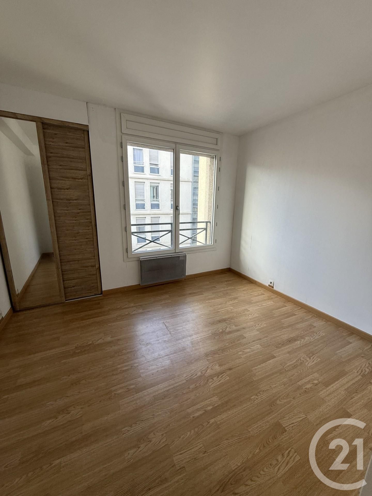Appartement Rue de la Fontaine au Roi à Paris