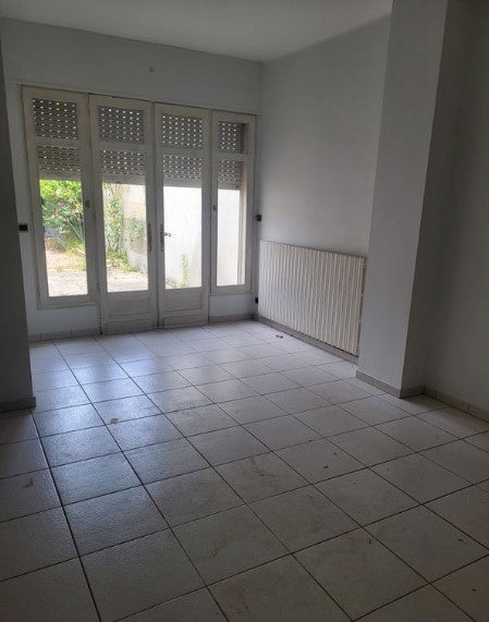 House Rue des Treilles in Libourne