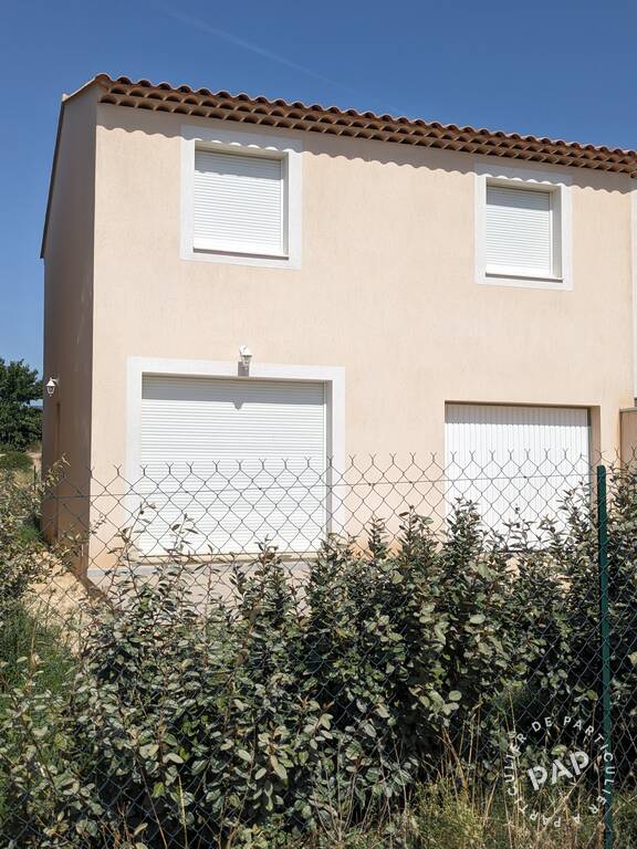 House Avenue Aristide Briand in Saint-Cyr-sur-Mer