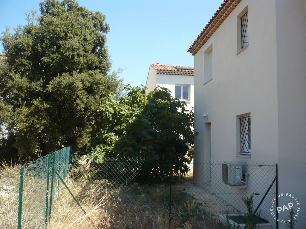 House Avenue Aristide Briand in Saint-Cyr-sur-Mer