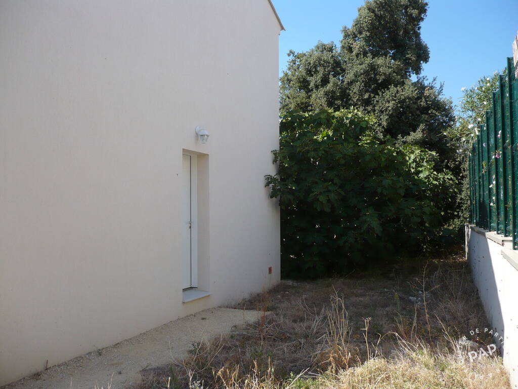 House Avenue Aristide Briand in Saint-Cyr-sur-Mer