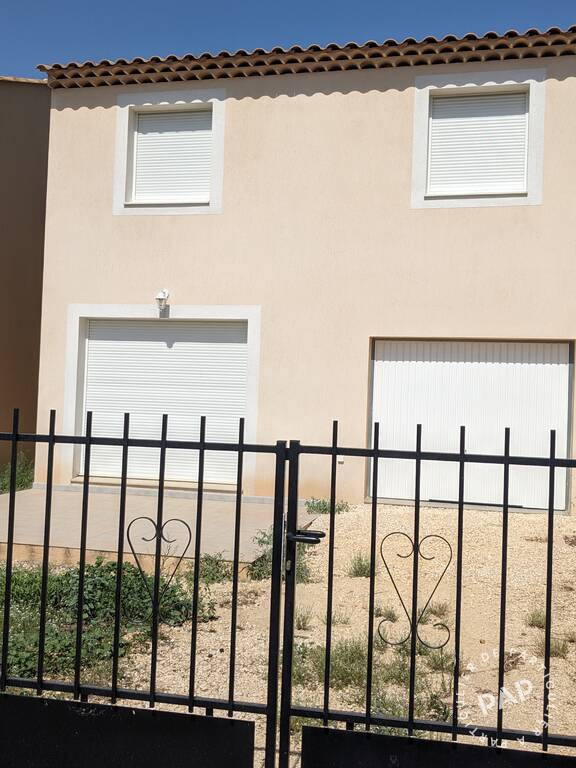 House Avenue Aristide Briand in Saint-Cyr-sur-Mer