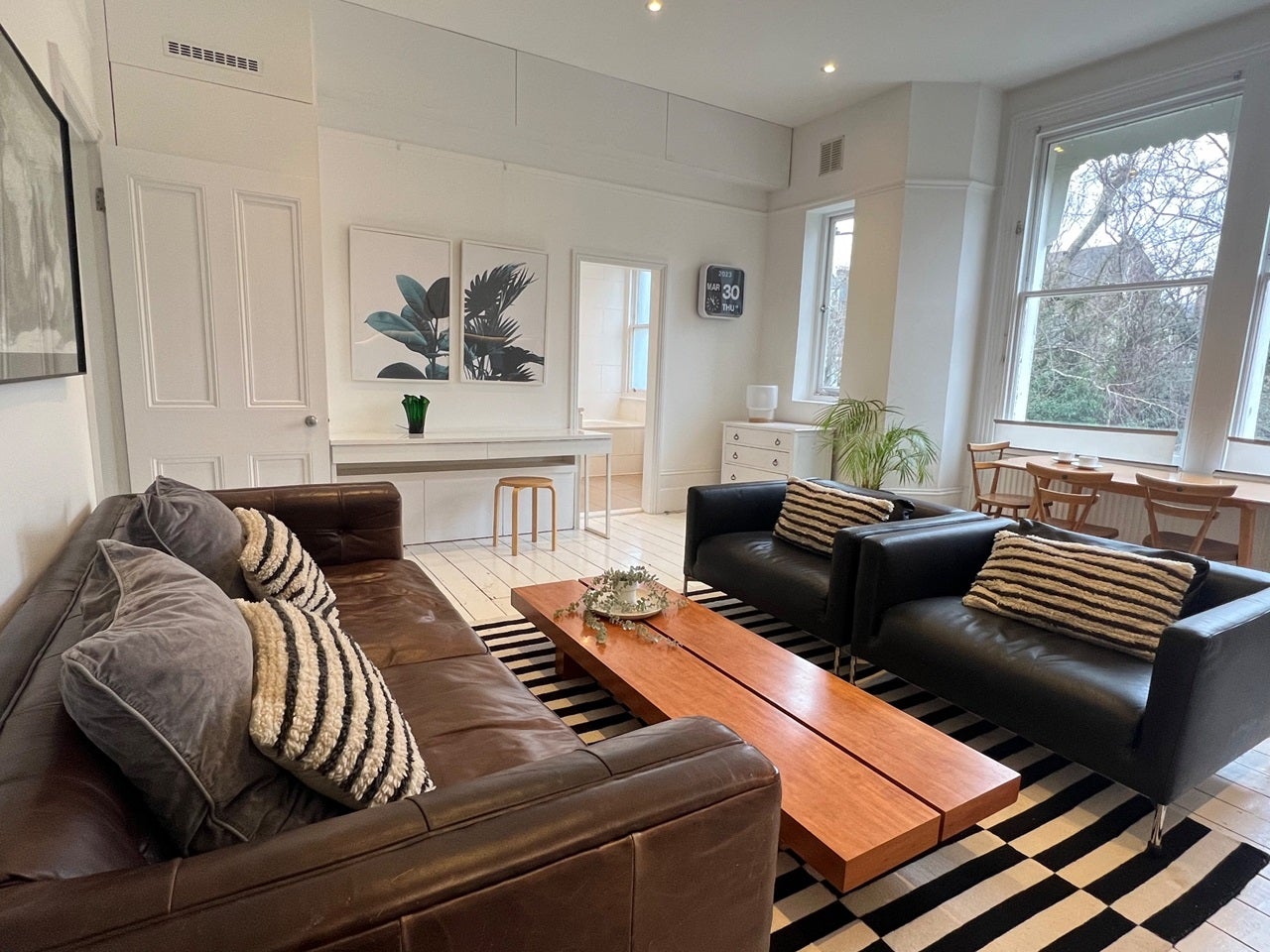 Flat Brondesbury Road in Greater London