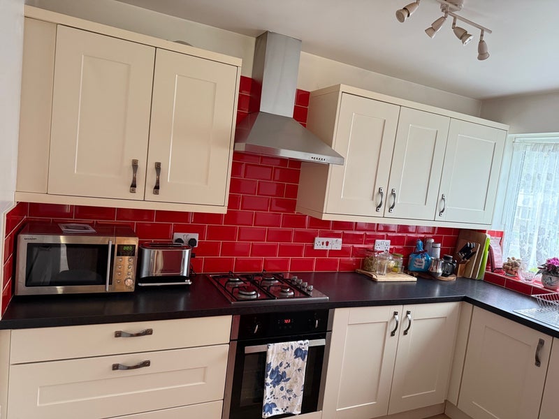 Room Wainwrights in Crawley