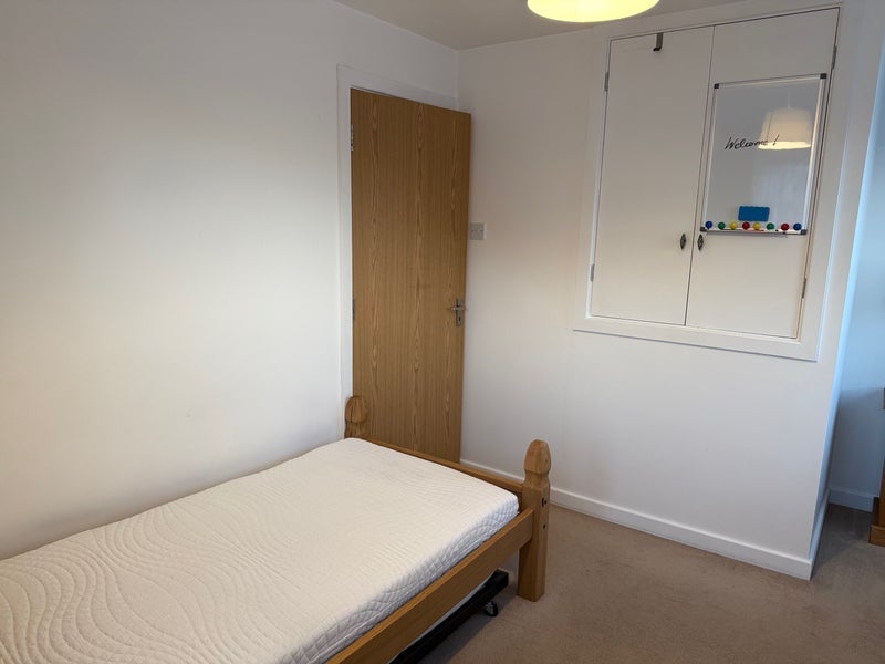 Room Wainwrights in Crawley