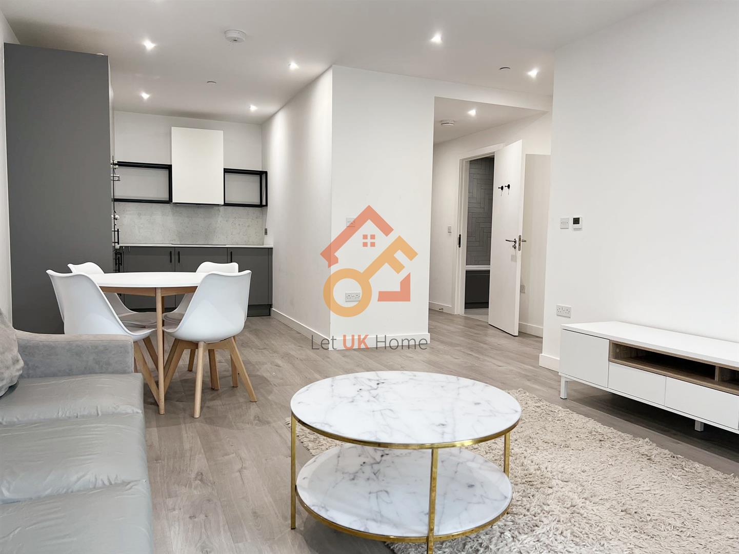Flat Coster Avenue in London