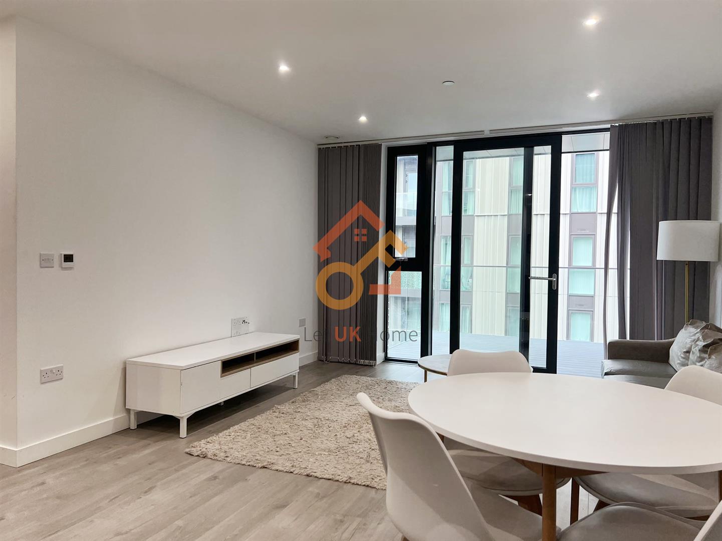 Flat Coster Avenue in London